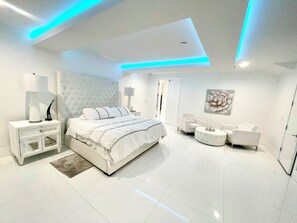 5 bedrooms, free WiFi, bed sheets