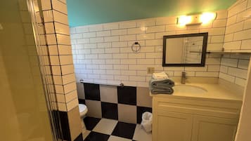 Classic Room, Mountain View | Bathroom | Shower, towels, soap, shampoo