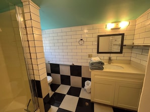 Bathroom - Old Sierra City Hotel (Sierra City)
