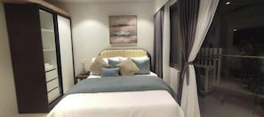 1 habitación, acceso a internet y ropa de cama