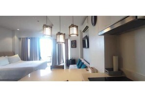 1 sovrum, internet och sängkläder