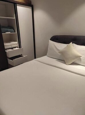 2 bedrooms, free WiFi, bed sheets, wheelchair access