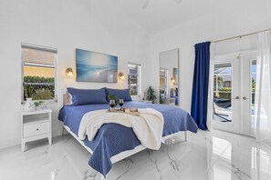 3 bedrooms, iron/ironing board, free WiFi, bed sheets - Waterfront Bliss with Heated Pool, Spa & Private Dock Adventures โ The Coral Dockhouse (Cape Coral)