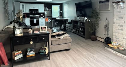 Cozy One Bedroom Suite for Ryder Cup