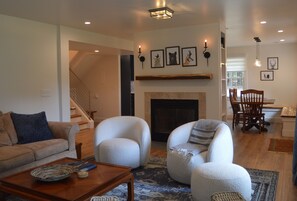 Smart TV, fireplace, books