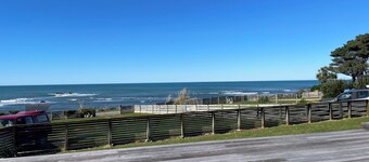 Escape to Paradise – Spacious 4-Bedroom Beachfront Retreat at Mataikona Beach