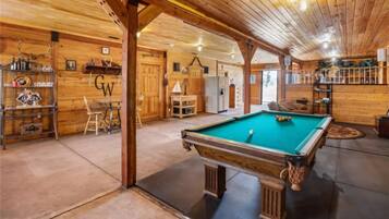 Standard Apartment, Patio, Mountain View | Game room