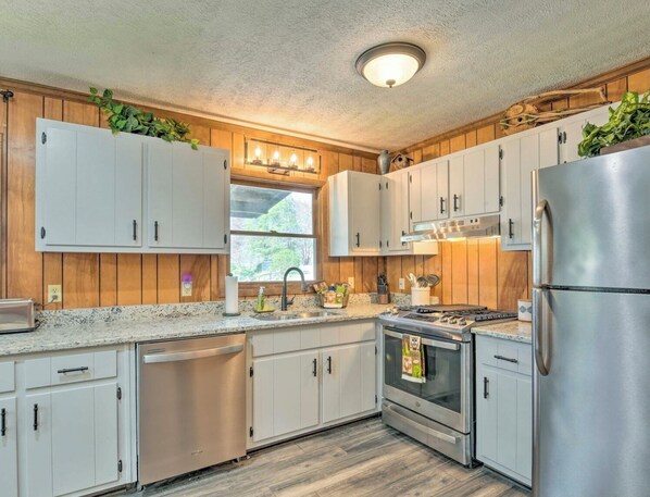 Microwave, oven, stovetop, dishwasher