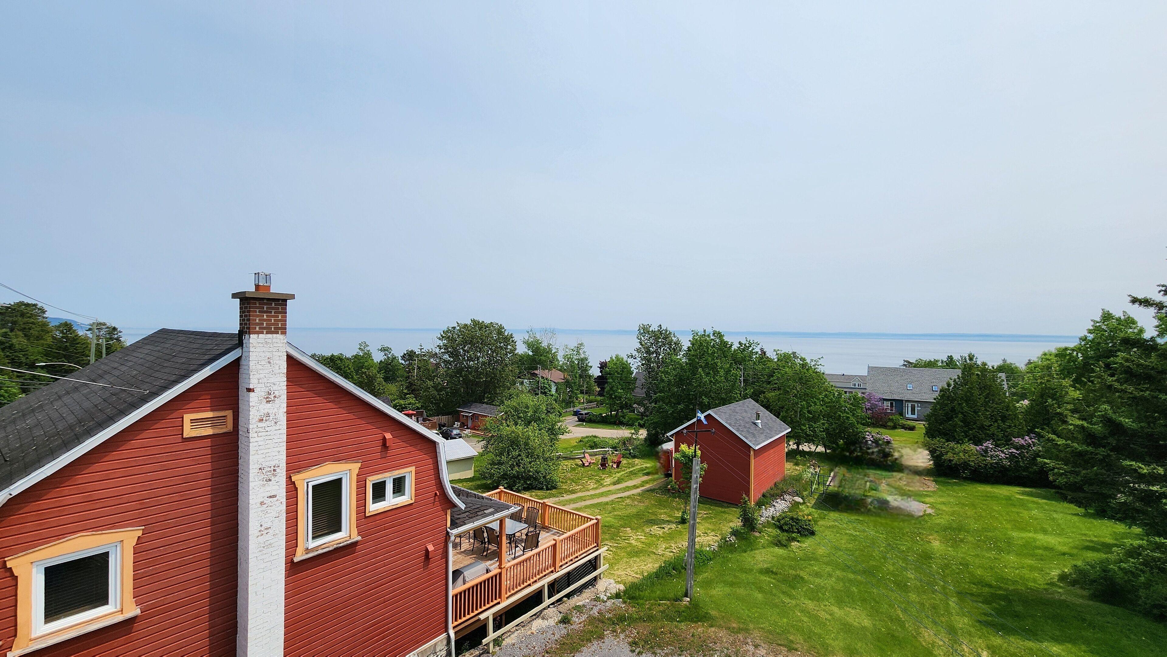Extérieur et vue sur le fleuve 