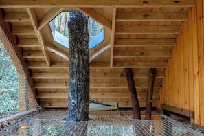 Property grounds - The Marsu Treehouse - 18 min from Highlands (Highlands)