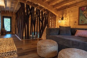 Smart TV - The Marsu Treehouse - 18 min from Highlands (Highlands)