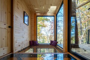 Interior - The Cūbus Treehouse, The Cūbus - by Highlands Treehouse Retreat (Highlands)