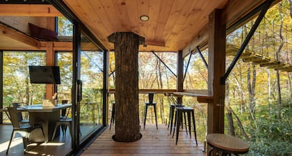 The Cūbus Treehouse, The Cūbus - by Highlands Treehouse Retreat