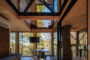 Dining - The Cūbus Treehouse, The Cūbus - by Highlands Treehouse Retreat (Highlands)