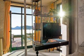 Studio Deluxe | Nệm cao su hoạt tính (memory foam)