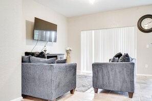 Smart TV - Palm beach - pool , washer and dryer ,beach , backyard (Lake Worth Beach)