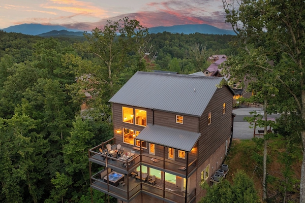 Sunset : Mountain Views
