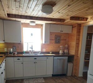 Mikrowelle, Ofen, Herdplatte, Geschirrspüler