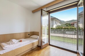 2 bedrooms, WiFi, bed sheets