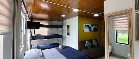 Een strijkplank/strijkijzer, gratis wifi