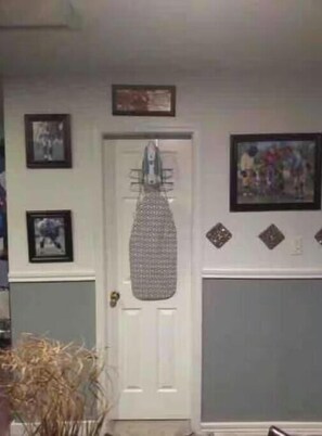 Interior - Great gameroom in the Country close to Texas A&M. (College Station)