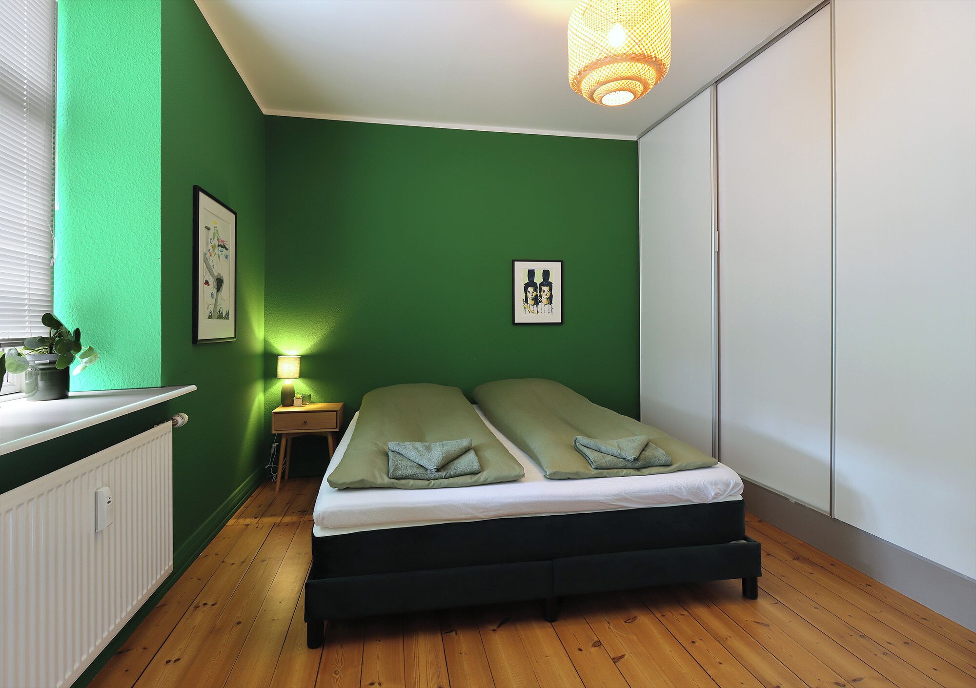 1 bedroom, desk, travel cot, free WiFi