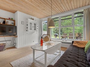 TV, fireplace - "Dorrit" - 200m from the sea by Interhome (Væggerløse)