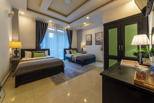 Family Double Room, Non Smoking, City View | Iron/ironing board, free WiFi