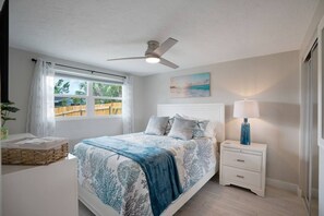 4 habitaciones, tabla de planchar con plancha y cuna de viaje 