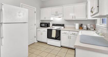 Charming Downtown Starkville Retreat | Walk to Dining & MSU