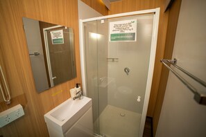 Shower, hair dryer, towels - Gunyah by Tiny Away (Wyangala)