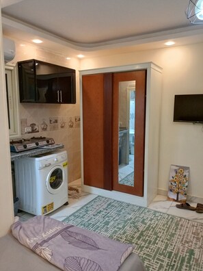 المنشأة من الداخل