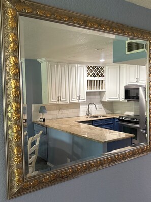 Microwave, oven, stovetop, dishwasher - Charming 2-bedroom, 2-bath condo, Slick Rock 18 Hole Golf, Horseshoe Bay, TX (Horseshoe Bay)