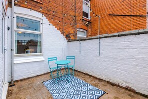House, Patio | Terrace/patio