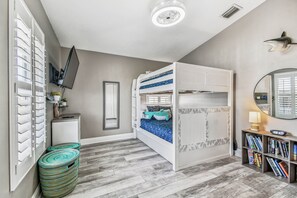 2 bedrooms, desk, iron/ironing board, travel cot