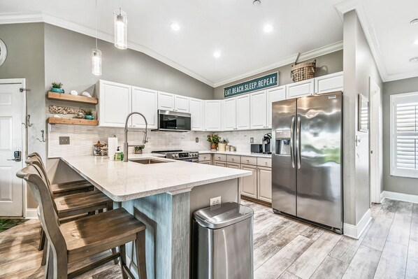 Fridge, microwave, stovetop, dishwasher - Peaceful Intracoastal Condo | 3 Min Walk to Beach (Indian Shores)