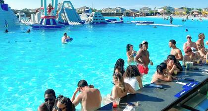 Escape to Lagoon Bliss, Spacious
Stay for 8 Guests