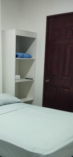 #3 San Jose room with private bathroom