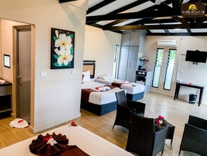 Deluxe-Villa, Terrasse, Gartenblick
