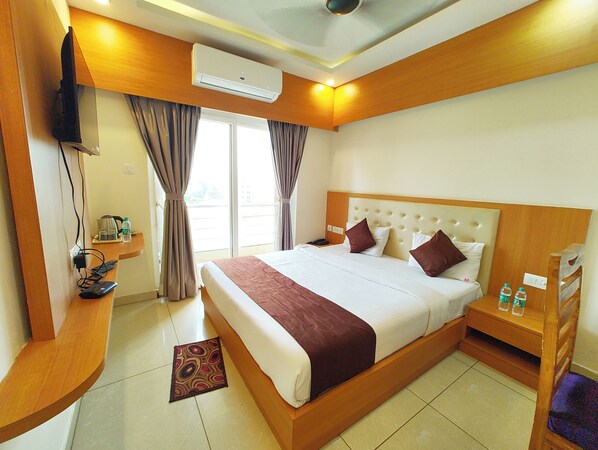 Standard Double Room, Air conditioning | Hypo-allergenic bedding, soundproofing, free WiFi - Premium Hotel W K Puri (Puri)