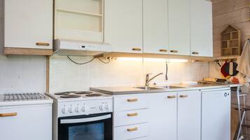 Frigorifero, microonde, lavastoviglie, pentole/stoviglie/utensili