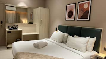 Executive Single Room | Soundproofing, free WiFi, bed sheets