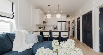 Newly renovated condo on Notre Dame Ave, steps from the Golden Dome! Sleeps 4-6!