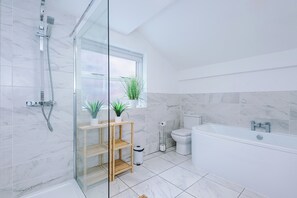 House, Patio | Bathroom