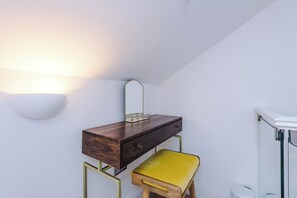 House, Patio | Iron/ironing board, free WiFi