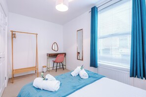 House, Patio | Iron/ironing board, free WiFi