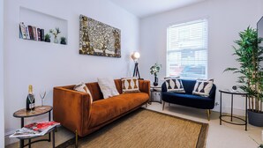 House, Patio | Living area - 3 Volunteer Street (Chester)