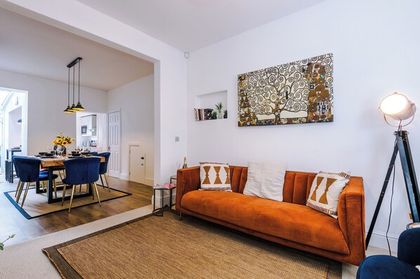 House, Patio | Living area