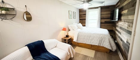 9 bedrooms, iron/ironing board, WiFi, bed sheets