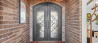 Enjoy the peaceful and relaxing time at windmill winery house!